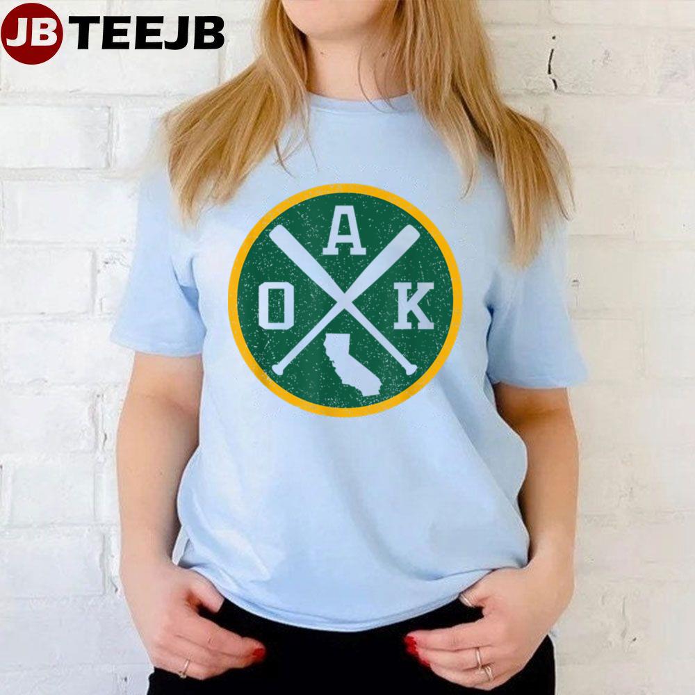 Vintage Oakland Baseball Emblem Retro Oak Unisex T-Shirt