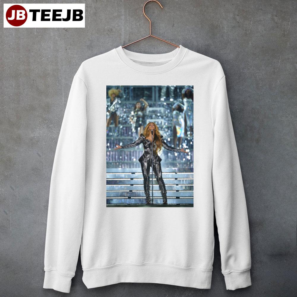 Beyonce Kicks Off Tour In Euro 2023 Unisex Sweatshirt