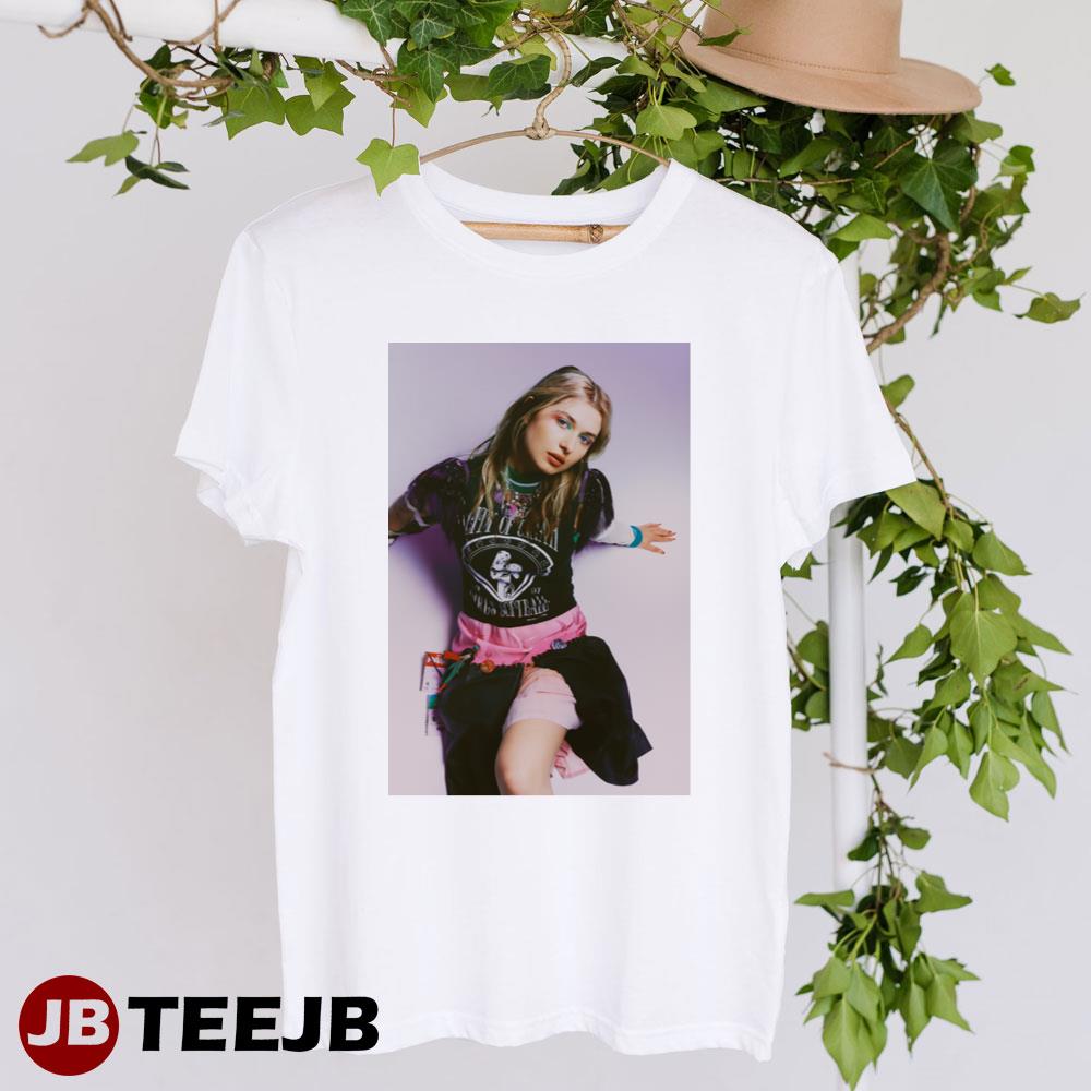 Baby Queen Bella Latham Singer Music Design Unisex T-Shirt