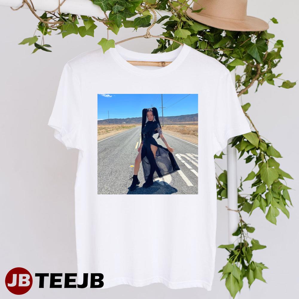 Bella Poarch Tiktok Singer Music Design Unisex T-Shirt