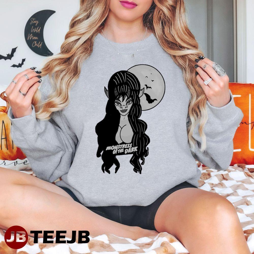 Monstress Elvira Mistress Of The Dark Happy Halloween TeeJB Unisex Sweatshirt