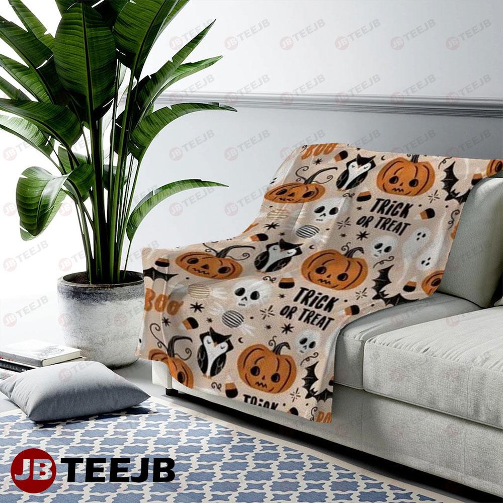 Owl Bats Boos Pumpkins Halloween Pattern TeeJB US Cozy Blanket