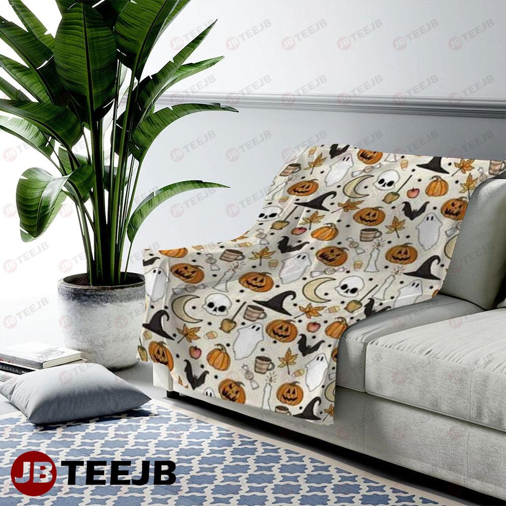 Skulls Bats Ghosts Pumpkins Halloween Pattern TeeJB US Cozy Blanket