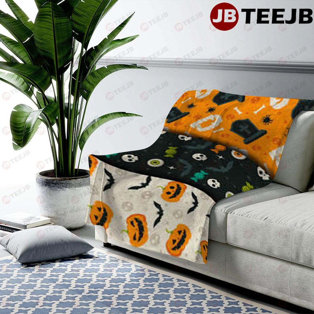 Skulls Bats Pumpkins Halloween Pattern 033 TeeJB US Cozy Blanket