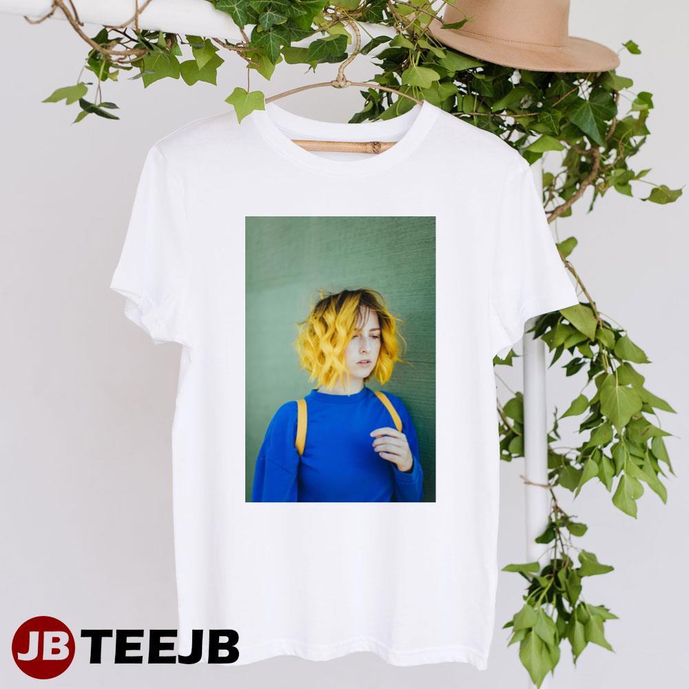 Tessa Violet Meekakitty Singer Music Design TeeJB Unisex T-Shirt